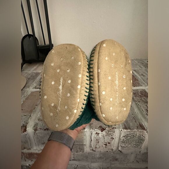 Hanna Andersson Santa Gnome Slippers Sz 7/8 - Picture 4 of 7